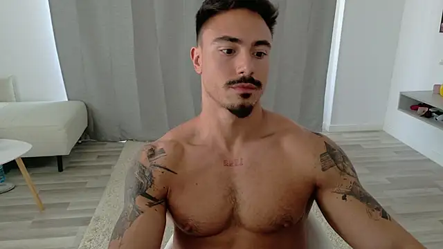 Snapshot of Master_Lukas chatting on June 15, 2:08 pm Master Lukas online show from June 15, 2:08 pm