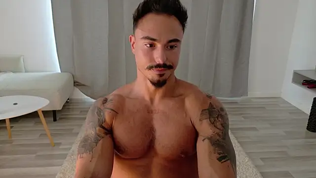 Snapshot of Master_Lukas chatting on July 6, 3:03 pm Master Lukas online show from July 6, 3:03 pm