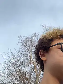 jojosbizarrelyf online show from March 13, 1:51 pm