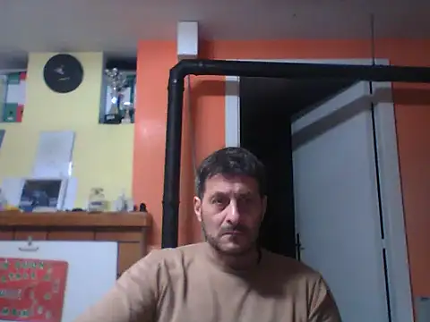 Snapshot of colosone chatting on February 24, 9:52 pm colosone online show from February 24, 9:52 pm