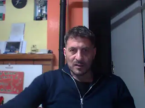 Snapshot of colosone chatting on March 13, 7:39 pm colosone online show from March 13, 7:39 pm