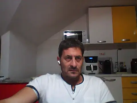 Snapshot of colosone chatting on October 23, 9:02 pm colosone online show from October 23, 9:02 pm