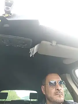 Snapshot of colosone chatting on November 1, 7:43 am colosone online show from November 1, 7:43 am