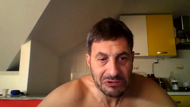 Snapshot of colosone chatting on November 6, 6:47 am colosone online show from November 6, 6:47 am