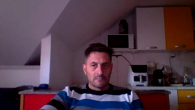 Snapshot of colosone chatting on November 20, 11:43 am colosone online show from November 20, 11:43 am