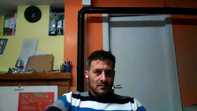 Snapshot of colosone chatting on November 25, 4:18 pm colosone online show from November 25, 4:18 pm