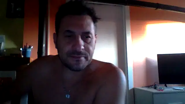 Snapshot of colosone chatting on December 1, 6:51 am colosone online show from December 1, 6:51 am