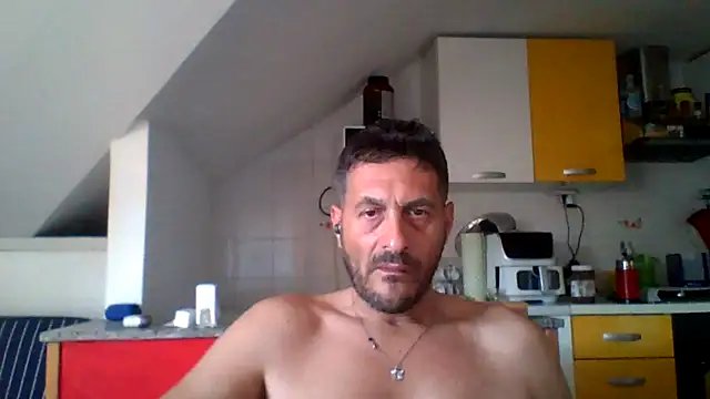 Snapshot of colosone chatting on June 1, 7:43 am colosone online show from June 1, 7:43 am