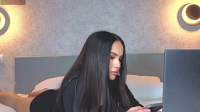 LushMirai online show from March 9, 2:10 pm