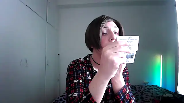 HoneyValentine online show from February 8, 8:56 pm