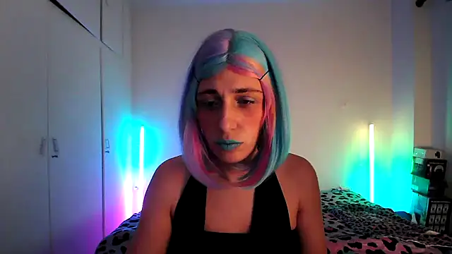 HoneyValentine online show from March 28, 7:02 pm