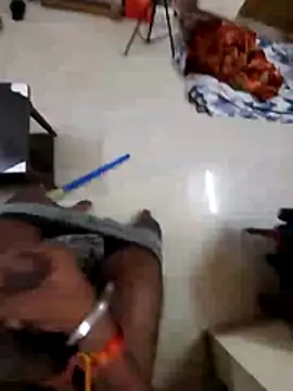 Snapshot of rohit16770 chatting on February 11, 3:22 am rohit16770 online show from February 11, 3:22 am