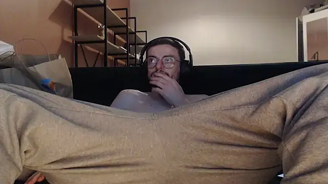 Snapshot of davidfrenchlove chatting on January 10, 11:42 pm davidfrenchlove online show from January 10, 11:42 pm