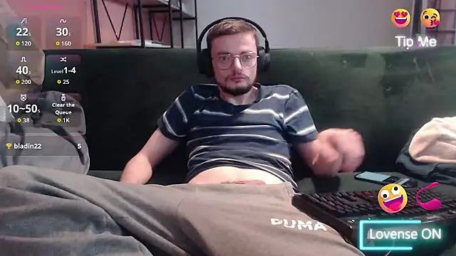 Snapshot of davidfrenchlove chatting on January 11, 11:48 am davidfrenchlove online show from January 11, 11:48 am