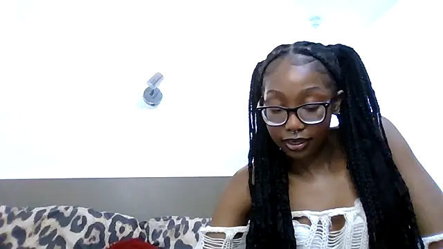 LolaUrFavGirlxxx online show from January 11, 10:59 pm