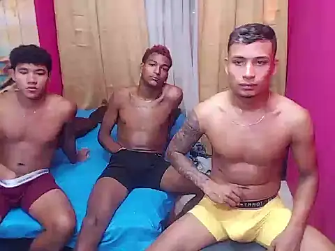 Snapshot of hugecock_black chatting on January 7, 7:49 pm hugecock black online show from January 7, 7:49 pm