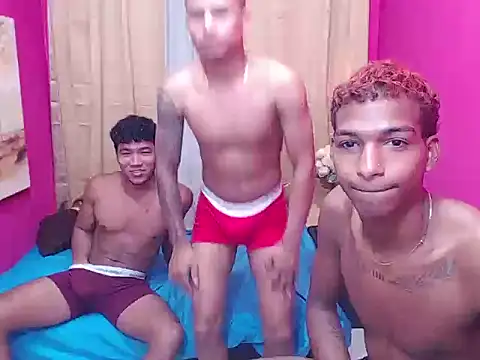 Snapshot of hugecock_black chatting on January 12, 7:08 pm hugecock black online show from January 12, 7:08 pm