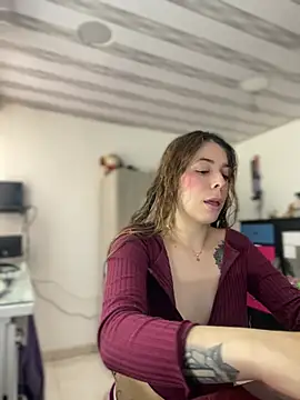 NatalyPinky online show from March 25, 9:32 pm