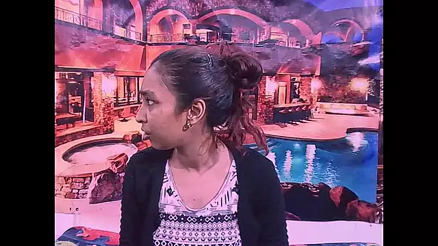 IndianSexyButt online show from April 1, 5:30 am