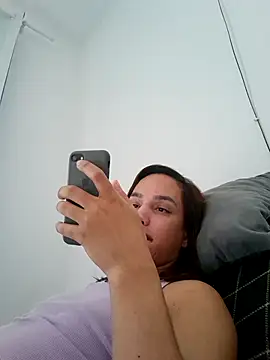 ofjuliaa online show from March 26, 3:17 pm