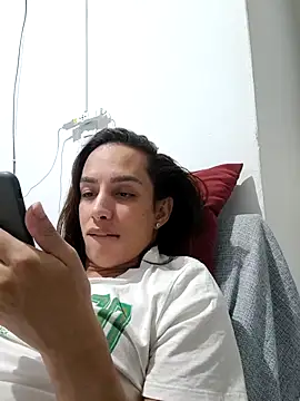 ofjuliaa online show from May 9, 1:33 am