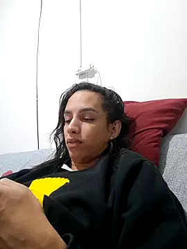 ofjuliaa online show from May 9, 6:57 pm