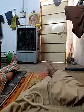 HadDrawers online show from April 11, 6:07 am