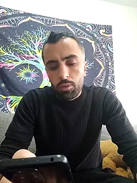 Snapshot of Moh_197 chatting on February 3, 11:48 am Moh 197 online show from February 3, 11:48 am