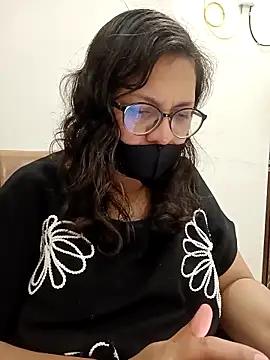 piryasharma005 online show from February 23, 7:33 pm