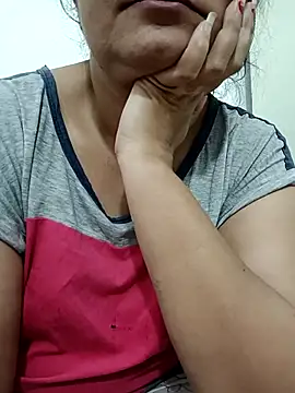 piryasharma005 online show from March 4, 10:10 am