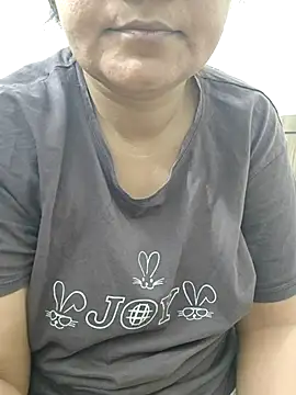 piryasharma005 online show from April 13, 7:41 pm