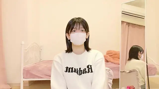 Snapshot of yuruchan_ chatting on March 1, 3:47 pm yuruchan online show from March 1, 3:47 pm