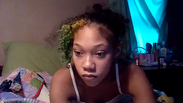 Snapshot of Tamiii420 chatting on January 8, 2:19 pm Tamiii420 online show from January 8, 2:19 pm