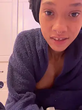 Snapshot of Tamiii420 chatting on July 12, 2:41 pm Tamiii420 online show from July 12, 2:41 pm