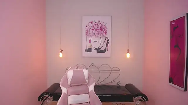 Snapshot of Adri_gomez_x chatting on April 29, 5:30 pm Adri gomez x online show from April 29, 5:30 pm