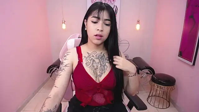 Snapshot of Adri_gomez_x chatting on April 30, 10:54 am Adri gomez x online show from April 30, 10:54 am