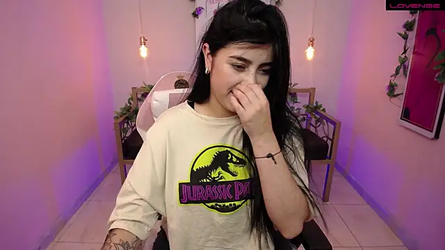 Snapshot of Adri_gomez_x chatting on July 6, 3:58 pm Adri gomez x online show from July 6, 3:58 pm