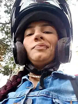 Tamara gomex online show from January 8, 1:24 pm