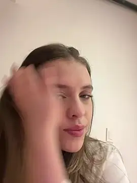 Snapshot of MARiana2619 chatting on January 17, 4:39 am MARiana2619 online show from January 17, 4:39 am