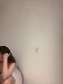 Snapshot of MARiana2619 chatting on February 19, 12:39 am MARiana2619 online show from February 19, 12:39 am