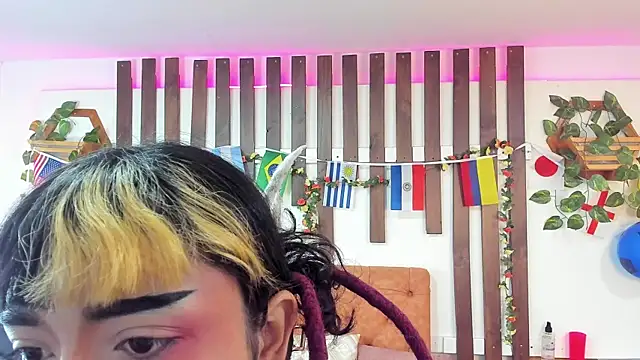 MeowMota  online show from July 9, 6:34 pm