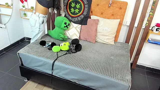 MeowMota  online show from July 18, 6:34 pm