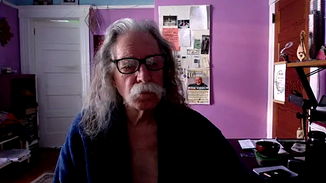 Snapshot of LickYourYoni chatting on April 24, 3:36 pm LickYourYoni online show from April 24, 3:36 pm