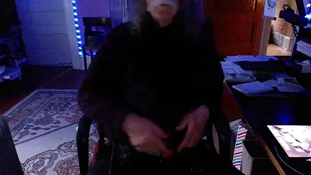 Snapshot of LickYourYoni chatting on May 26, 3:35 am LickYourYoni online show from May 26, 3:35 am