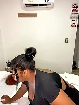 Snapshot of NataliaMillers chatting on January 14, 12:33 pm NataliaMillers online show from January 14, 12:33 pm