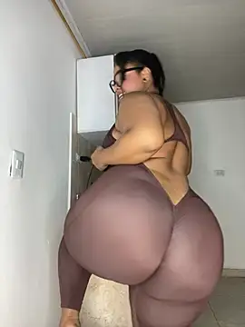 NataliaMillers online show from April 11, 5:56 am