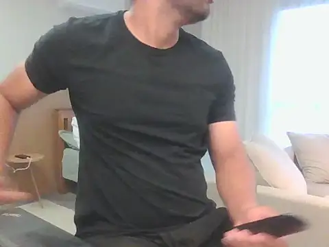 ishowumybest online show from January 10, 10:39 am