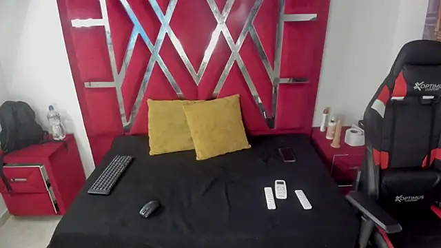 sweetdesireasm online show from April 4, 8:50 pm