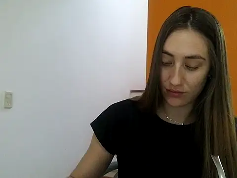 Snapshot of Noracherry chatting on February 5, 11:37 am Noracherry online show from February 5, 11:37 am