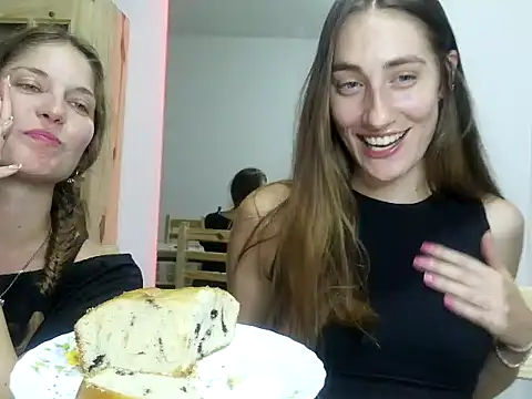 Snapshot of Noracherry chatting on February 23, 11:13 pm Noracherry online show from February 23, 11:13 pm